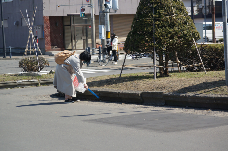 JR千歳駅東口周辺の清掃活動を実施しました。（末広各町内会）